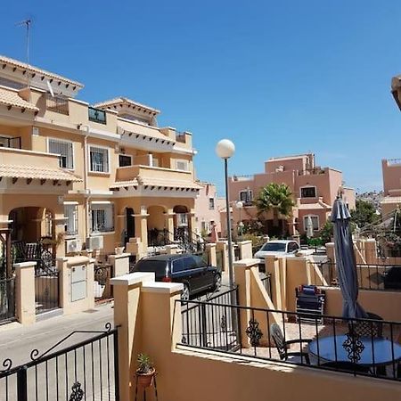 3 Bedroom Townhouse In Alicante, Orihuela Luaran gambar