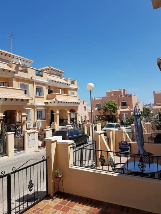 3 Bedroom Townhouse In Alicante, Orihuela Luaran gambar